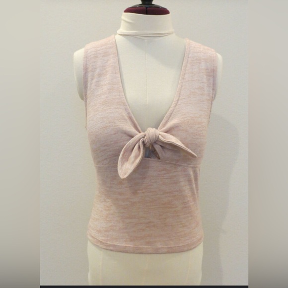 American Eagle Outfitters Tops - American Eagle Light Pink Front Tie Cropped Top Size Medium